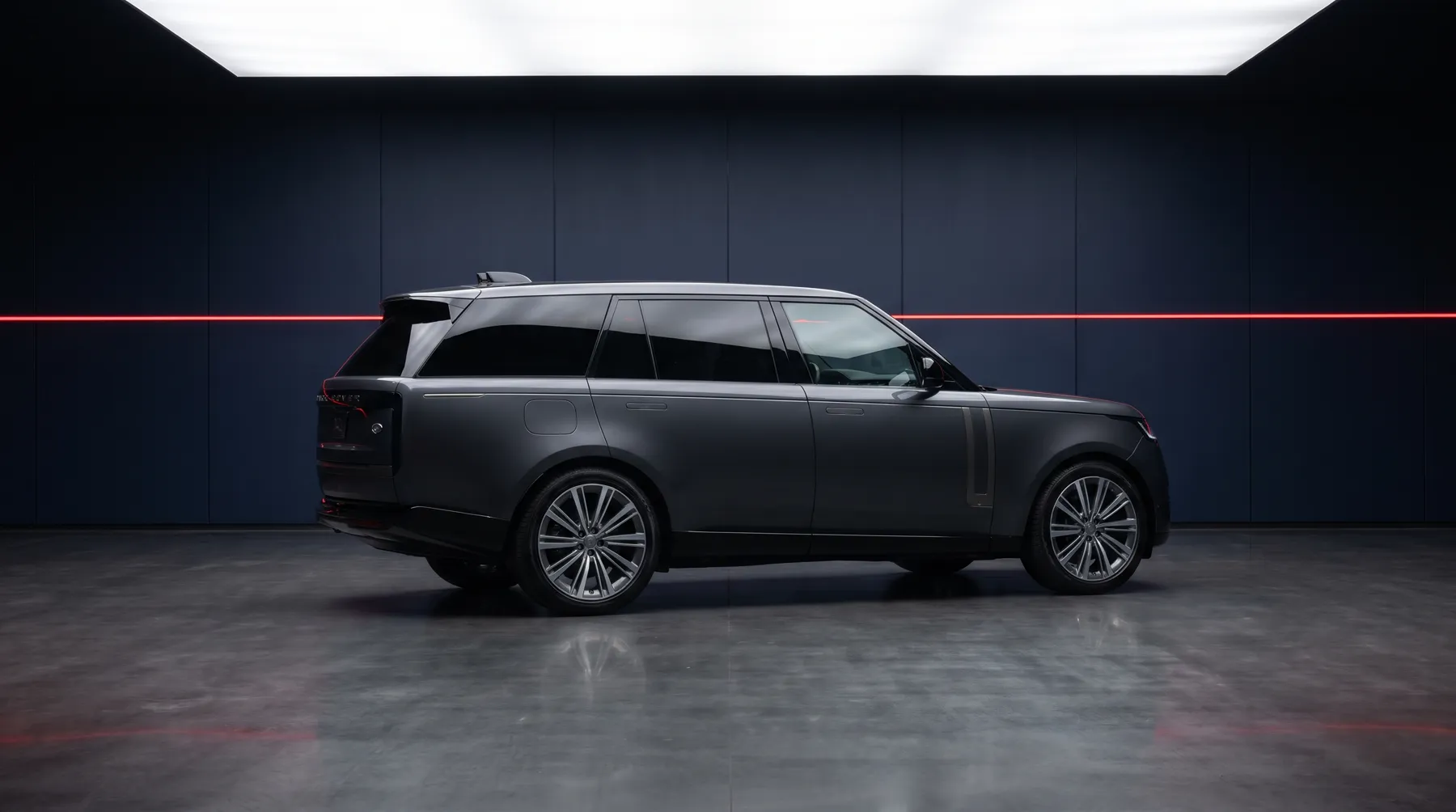 2025 Land Rover Range Rover SV LWB, rear three-quarter view