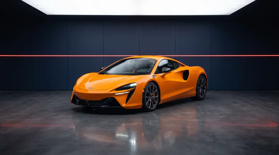 2025 McLaren Artura in Papaya Spark