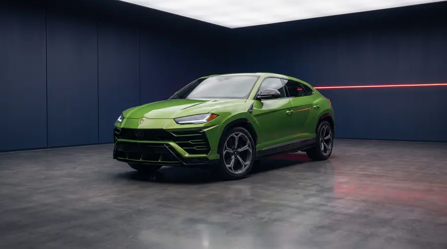 2025 Lamborghini Urus SE in Verde Mantis